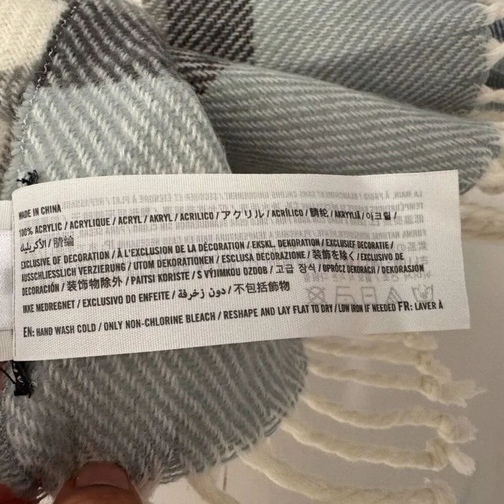 ABERCROMBIE & FITCH A&F Women's SUPER SOFT Blanket Scarf  ONE SIZE
